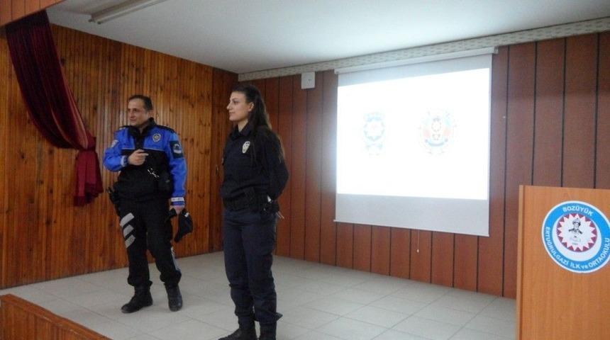 Polis Ekipleri &rsquo;g&uuml;venli İnternet Kullanımı&rsquo; Semineri Verdi