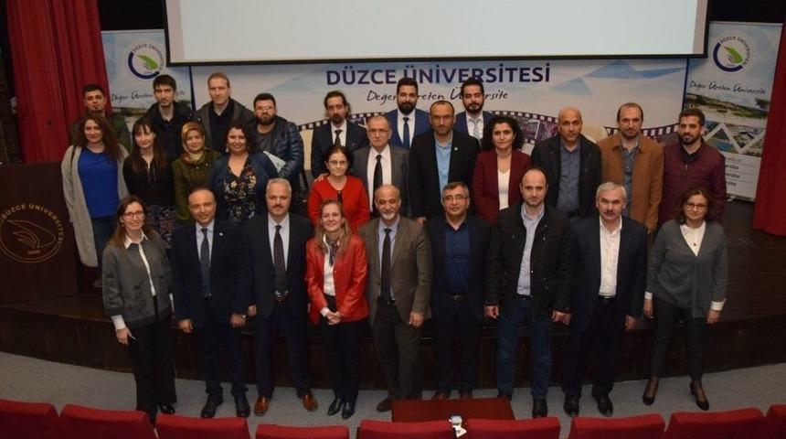 D&uuml;zce &Uuml;niversitesi&rsquo;nde T&uuml;rk Yoğun Bakım Derneği Şehir Toplantısı D&uuml;zenlendi