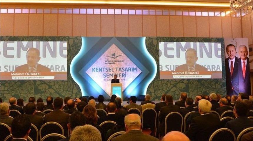 Başkan To&ccedil;oğlu Kentsel Tasarım Seminerine Katıldı