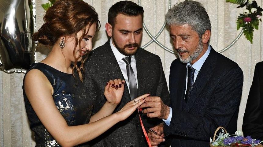 Başkan Tuna Kız İstedi