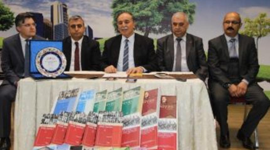 1000 Temel Eser&rsquo;e &Ouml;d&uuml;l