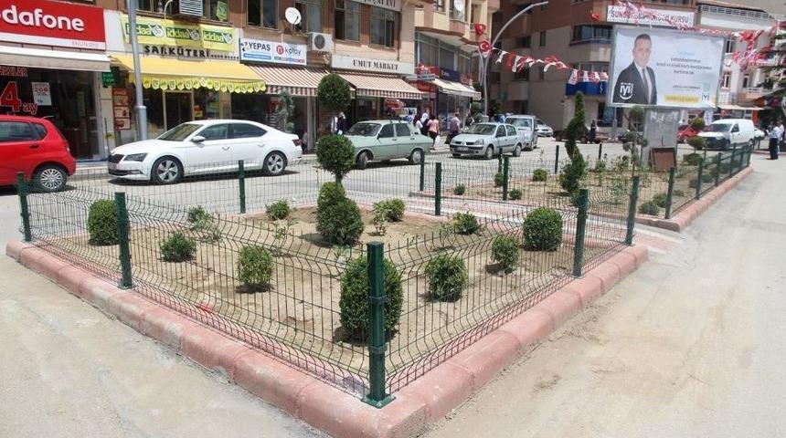 Sungurlu Belediyesi Havuz Meydanını Yeniledi