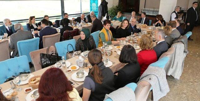 Nilüfer’de Belediye Ve Kaymakamlık Çalışanları Buluştu 1