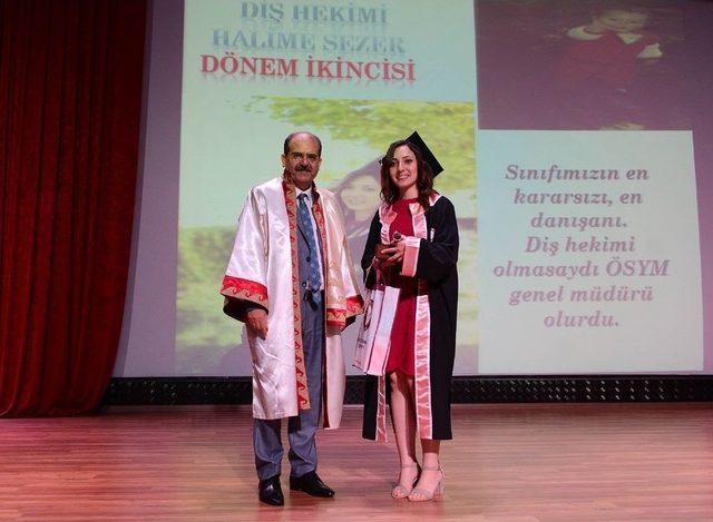 Mkü Diş Hekimliği Fakültesi İlk Mezunlarını Verdi