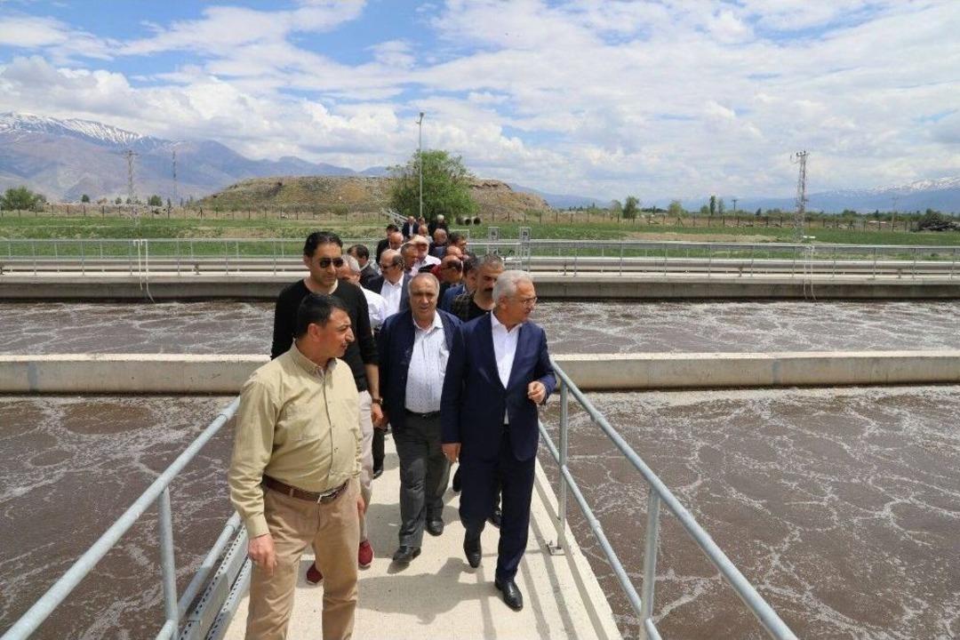 Başkan Başsoy Belediye &Ccedil;alışmalarını Muhtarlara Anlattı