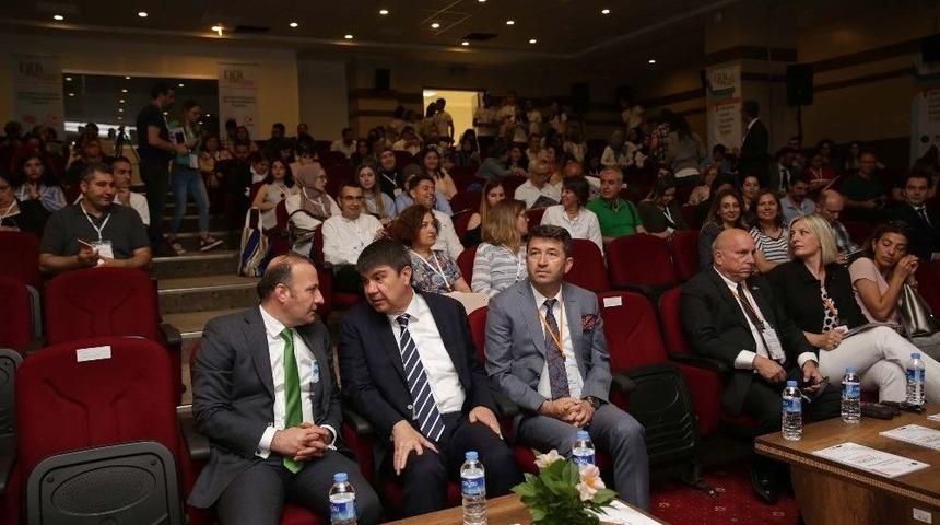 T&uuml;rel: &lsquo;antalya Eğitimin Başkenti Olmaya Aday&rsquo;