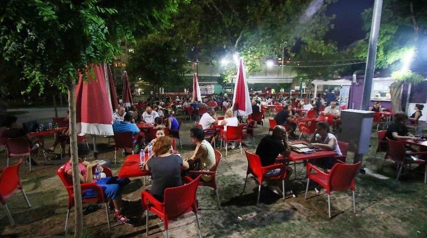 Bayraklı&rsquo;nın Parkları Cazibe Merkezi