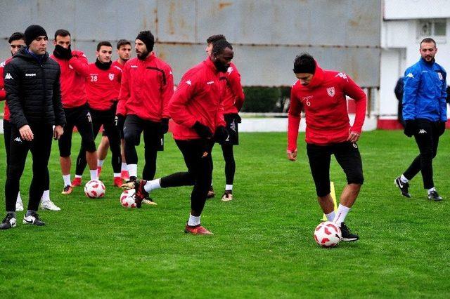 İpekoğlu: &ldquo;birinci &Ouml;nceliğimiz Ligde Kalmayı Garantilemek&rdquo; 1