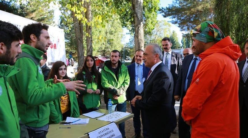 Atat&uuml;rk &Uuml;niversitesinde Aşure İkramı