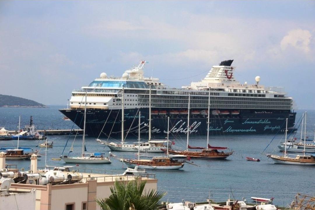 Bodrum&rsquo;a Denizden Turist Yağdı