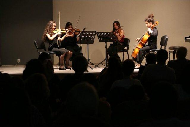 ’oda Müziği’nde Sahne Çocukların