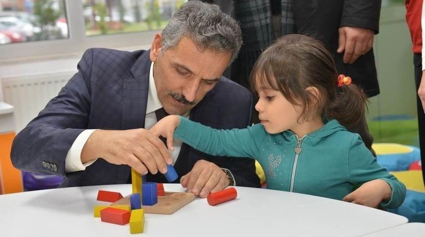 Vali Kaymak: &ldquo;eğitim Sadece Milli Eğitimin İşi Değil, Herkesin Destek Olması Lazım&rdquo;