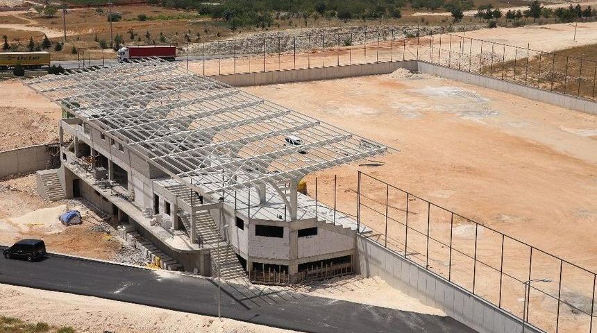 Beykent Semt Sahası İnşaatı Hızla İlerliyor