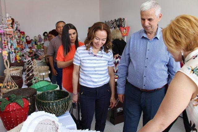 Söke’de Kadınların El Emekleri Sergilendi