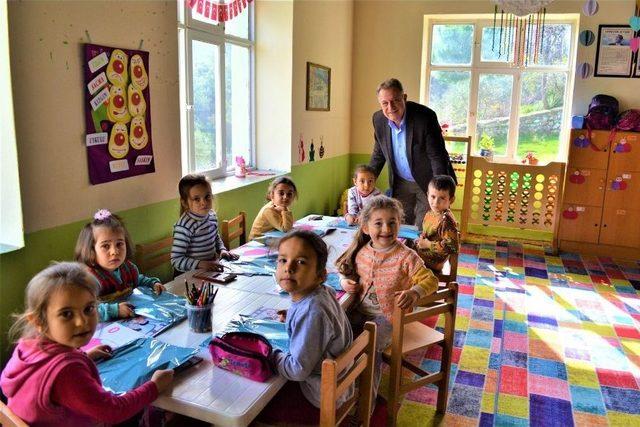 Esençay Anaookulu’nda Yenileme Yapılıyor