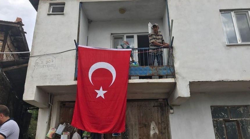 Şehit Ateşi Bursa&rsquo;ya D&uuml;şt&uuml;