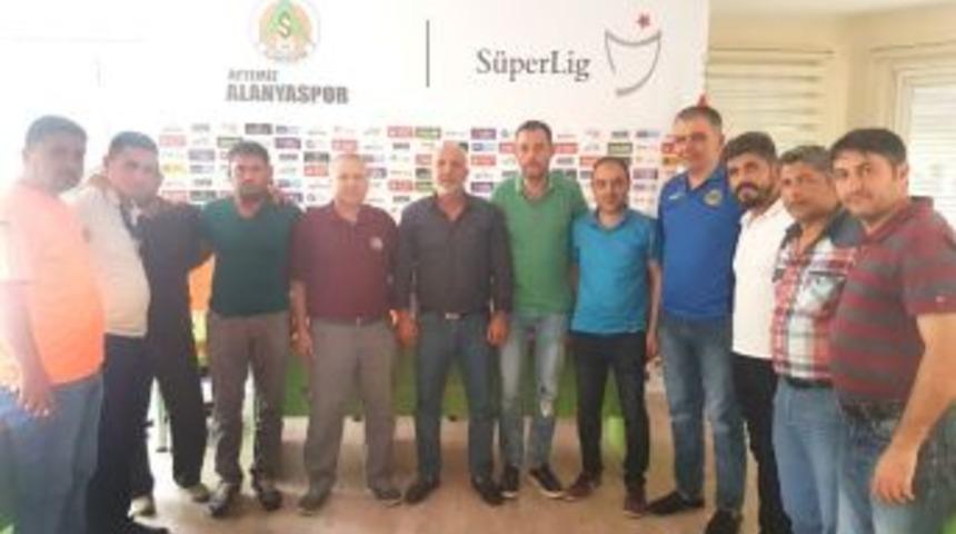 Alanyaspor Başkanı &Ccedil;avuşoğlu Taraftarla Buluştu