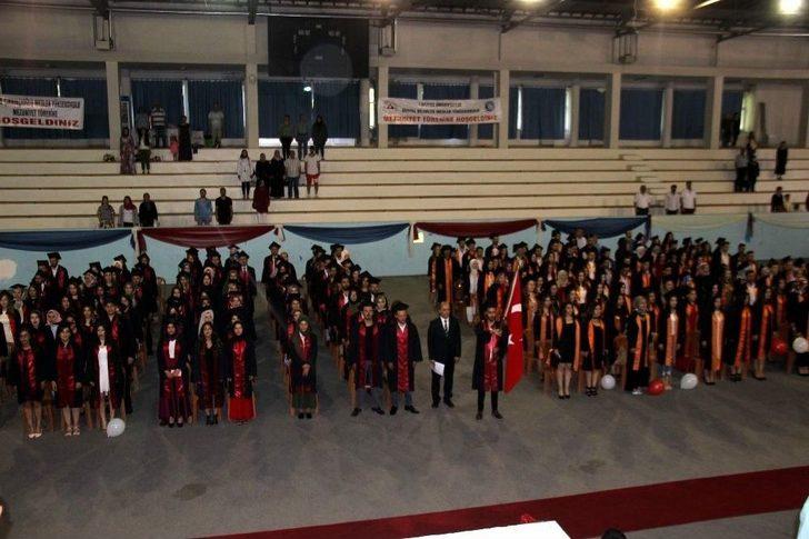 Erü’de Mezuniyet Sevinci G2