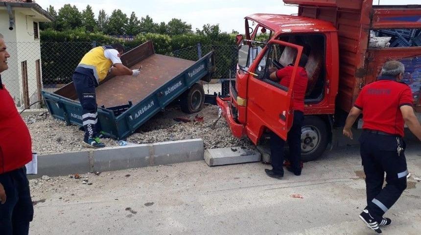 Isparta’da Trafik Kazası: 3 Yaralı