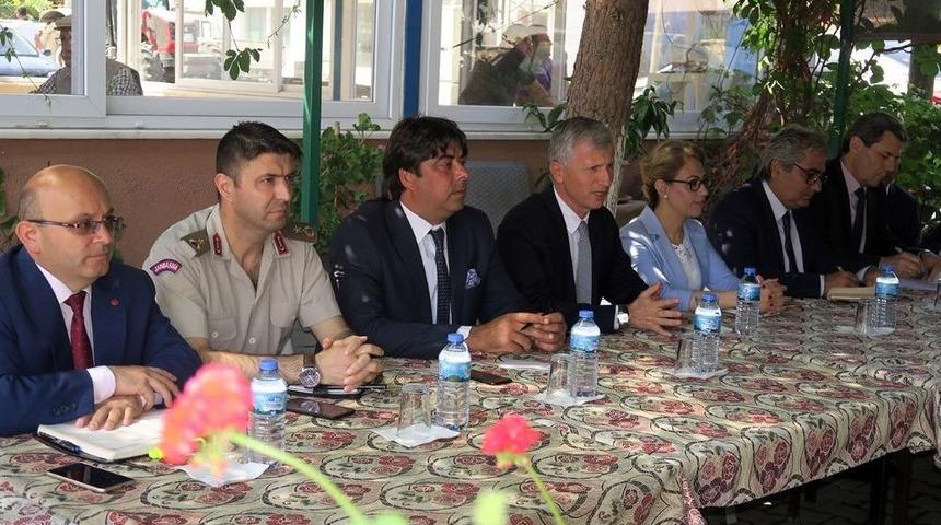 Fo&ccedil;a Yeni Bağarası&rsquo;nda Halk Buluşması