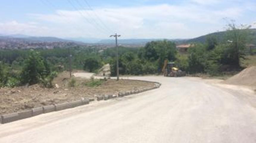 300 Metre Yeni Kaldırım &Ccedil;alışması