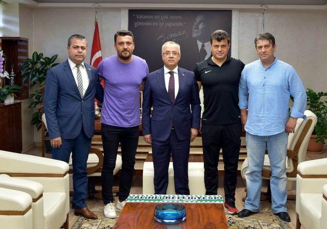 Salihli Belediyespor, Ozan Dombaz İle Anlaştı