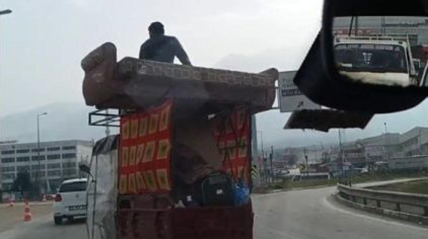 Evini 3 Tekerli Ara&ccedil;ta Taşıdı