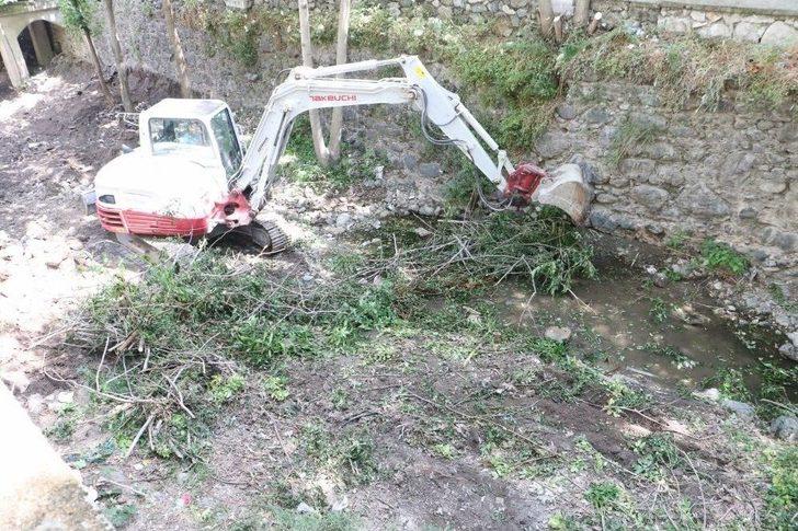 Çaybaşı Deresi’ne İş Makineleri İndi, Beklenen Çalışma Başladı G3