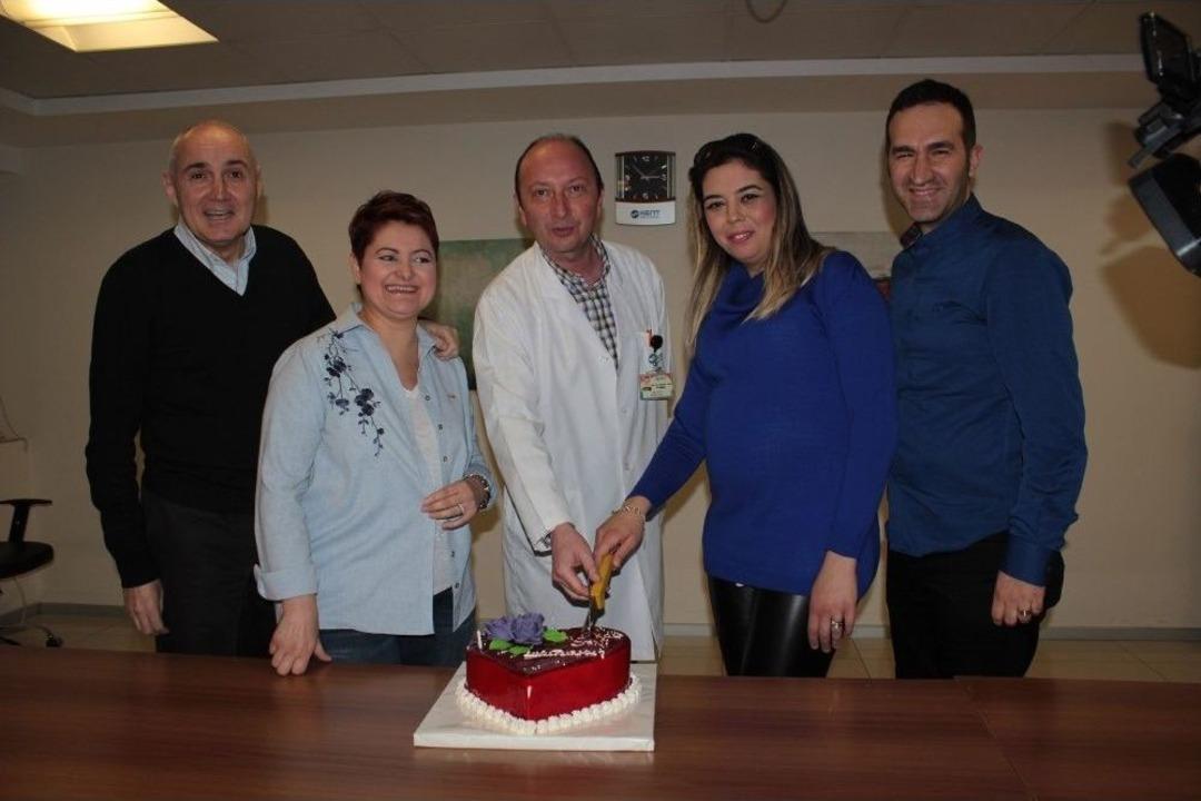 En Fedakar Eşlerin Sevgililer G&uuml;n&uuml; Kutlaması