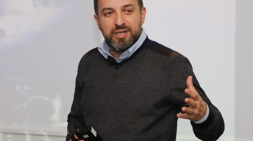 Er&uuml;&rsquo;de &ldquo;iletişim 4,0&rdquo; Konferansı D&uuml;zenlendi