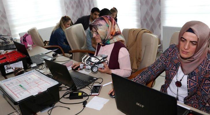 Büyükşehir’den Öğretmenlere Kodlama Eğitimi G2