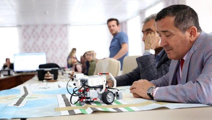 Büyükşehir’den Öğretmenlere Kodlama Eğitimi G4