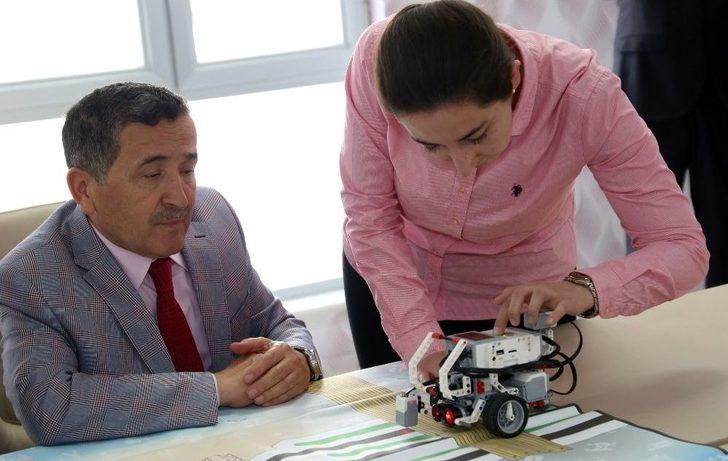 Büyükşehir’den Öğretmenlere Kodlama Eğitimi G5