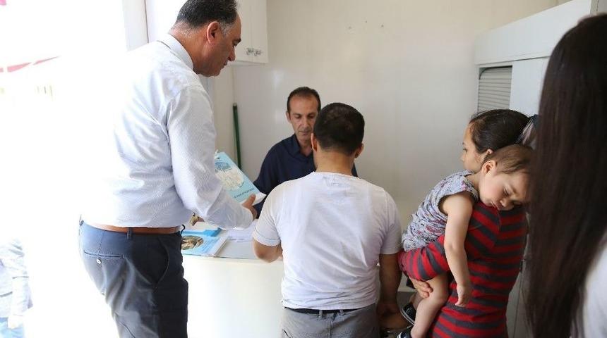 Sığınmacı Mültecilere Kitap Hizmeti