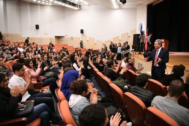 Egeli Gençlerden, Rektör Prof. Dr. Necdet Budak’a Sürpriz