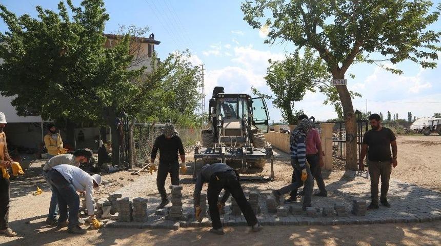 Develi K&ouml;ylerinde Parke &Ccedil;alışmaları Devam Ediyor