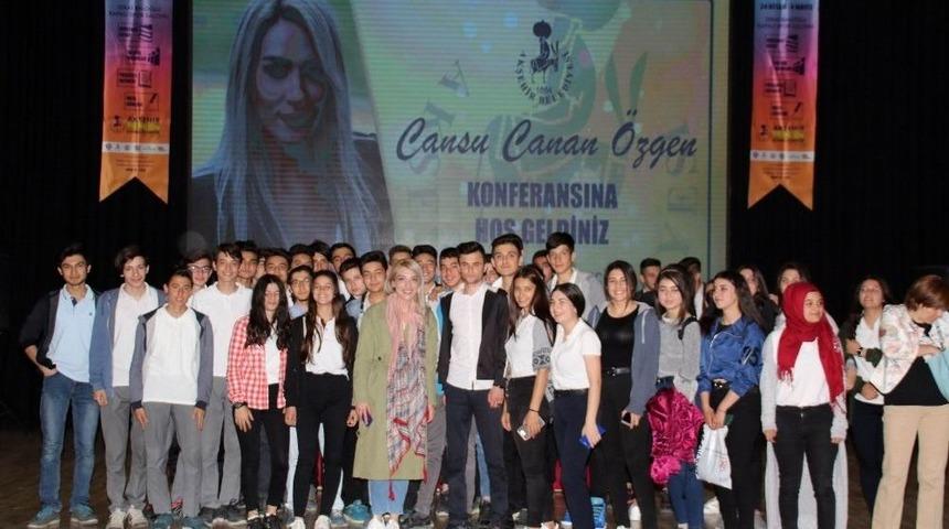 Akşehir’de Yazarlar Okurlarıyla Buluşuyor