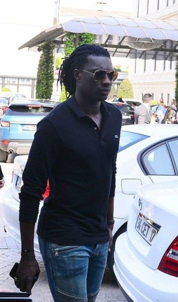 Gomis Ve Albayrak’tan Anlamlı Ziyaret G1