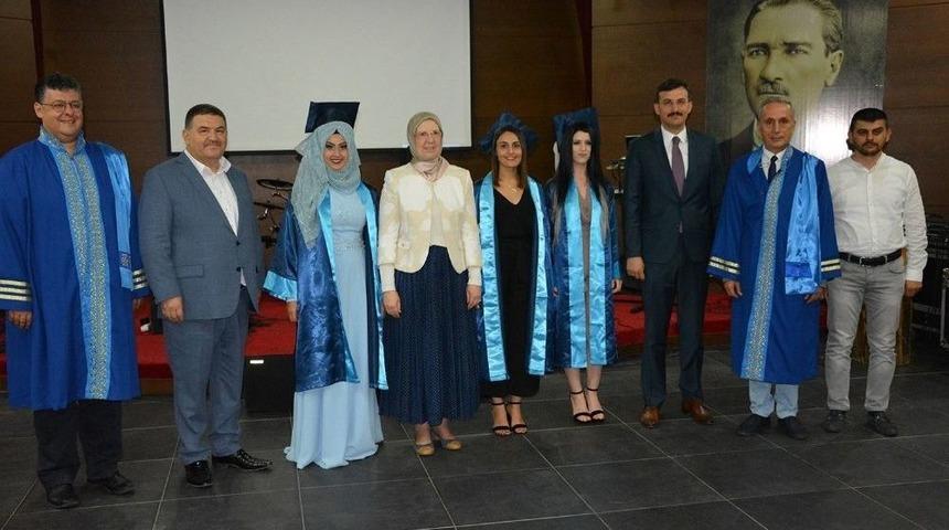 Honaz Myo&rsquo;da Mezuniyet Coşkusu