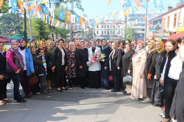 Ak Parti Trabzon İl Kadın Kolları Başkanı Ayvazoğlu, Milletvekili Aday Adayı Oldu