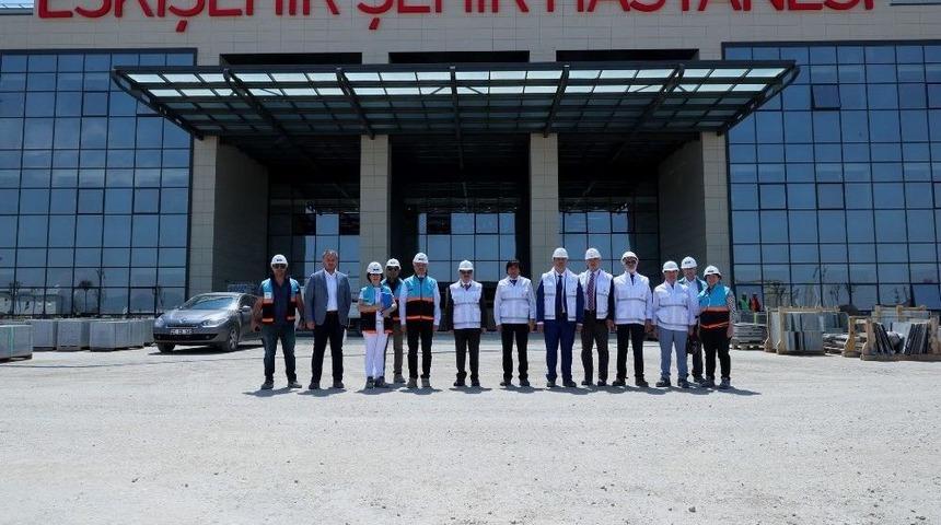 Vali &Ccedil;akacak, Eskişehir Şehir Hastanesi İnşaatında İncelemelerde Bulundu