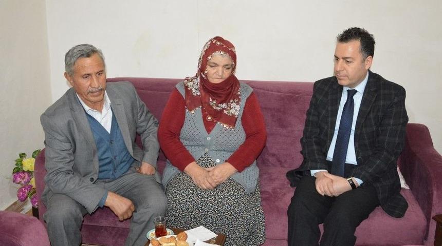 Kaymakam Kapankaya&rsquo;dan Afrin&rsquo;de Yaralanan Askerin Ailesine Ziyaret