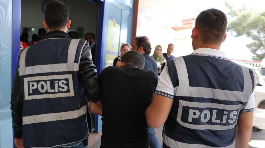 Otolardan Hırsızlık Yapan Şebeke &Ccedil;&ouml;kertildi