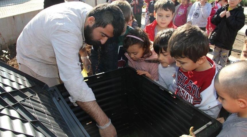 Kreş &Ouml;ğrencileri Organik G&uuml;bre Yapımını &Ouml;ğrendi