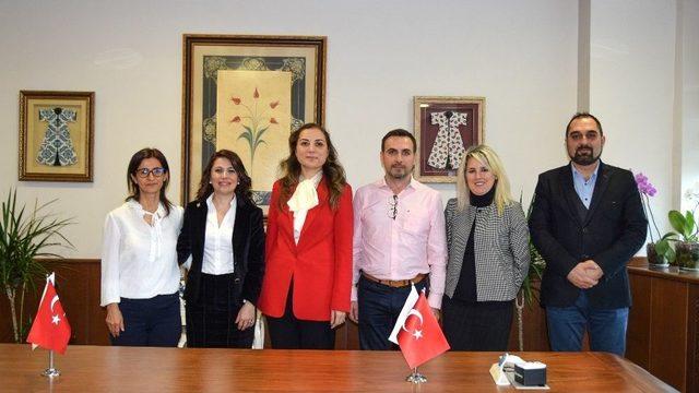 D&uuml;zce &Uuml;niversitesi İle Sbs Bilimsel Bio &Ccedil;&ouml;z&uuml;mler Sanayi Arasında İşbirliği Protokol&uuml; İmzalandı 1