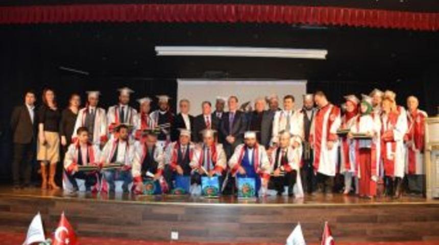 Libyalı &Ouml;ğrencilerin Mezuniyet Coşkusu