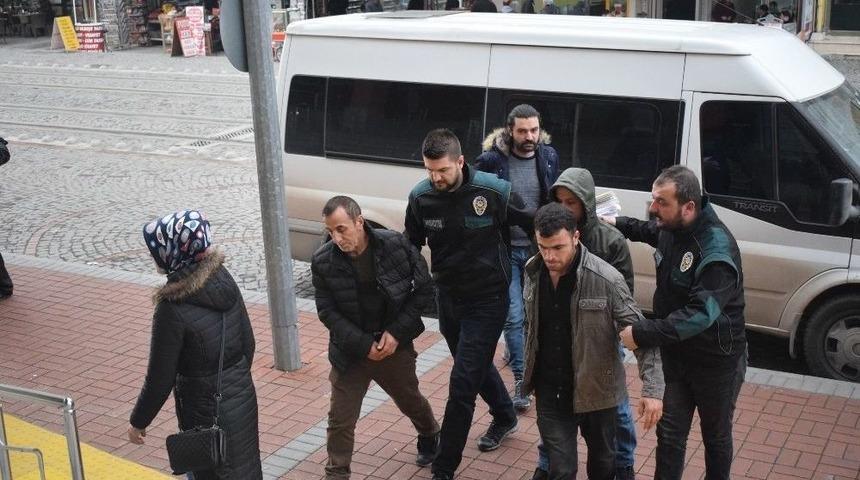 Tırın Dorsesine Gizledikleri 310 Kilo Eroinle Yakalanan 4 Kişi Adliyeye Sevk Edildi