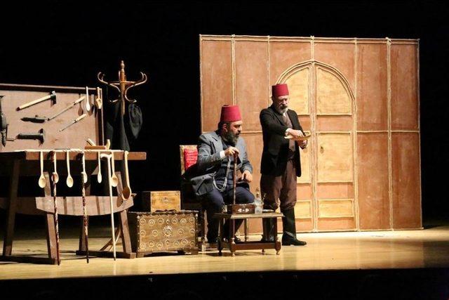 2. Abdulhamid Han’ın Hayatının Anlatıldığı Tiyatro Oyunu Kütahya’da Da Sahnelendi