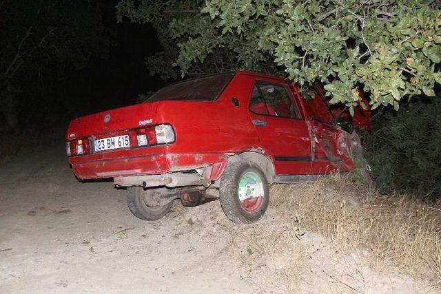 Elazığ’da İki Araç Çarpıştı: 4 Yaralı