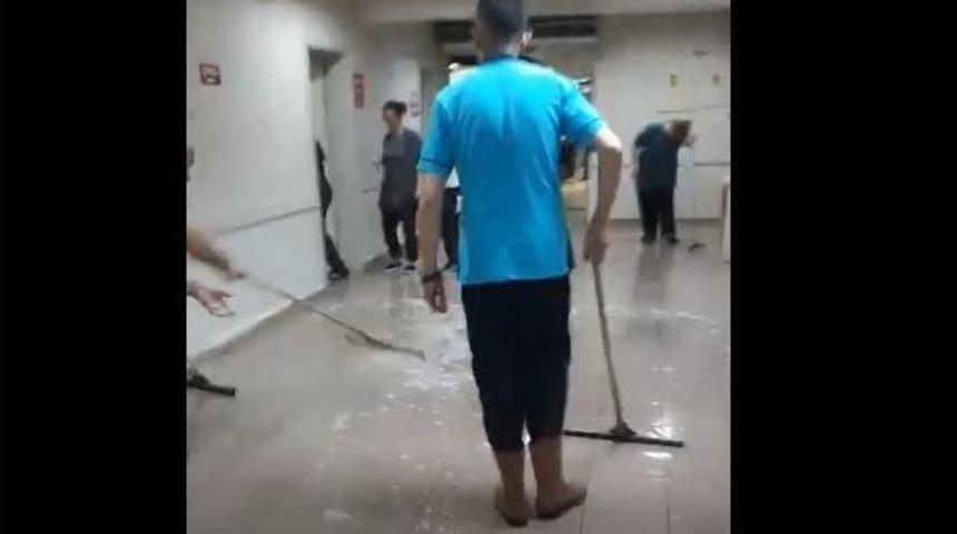 Devlet Hastanesini Sular Bastı